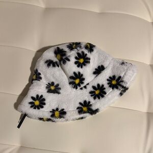Fuzzy Daisy Bucket Hat